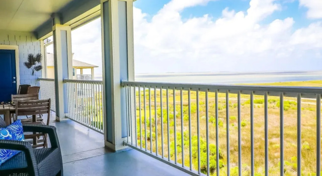 Апартаменты Resort Living on the Bay 2 bed 2 Bath Gorgeous Views Heated Infinity Pool Beach Access