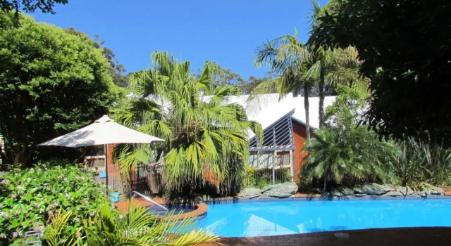 Коттедж с 2 комнатами Shelly Beach Resort
