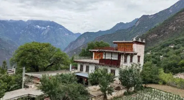 muxiashanju, Buchen Sie Hotel Tronang Sichuan