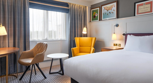 Шестиместный семейный номер Standard DoubleTree by Hilton Stoke-on-Trent, United Kingdom