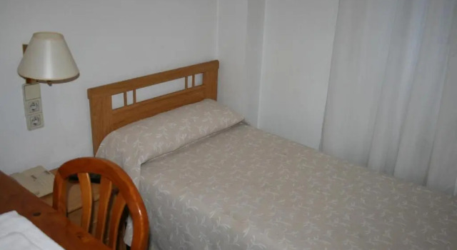 Одноместный номер Standard с красивым видом из окна Hostal Puente de Piedra
