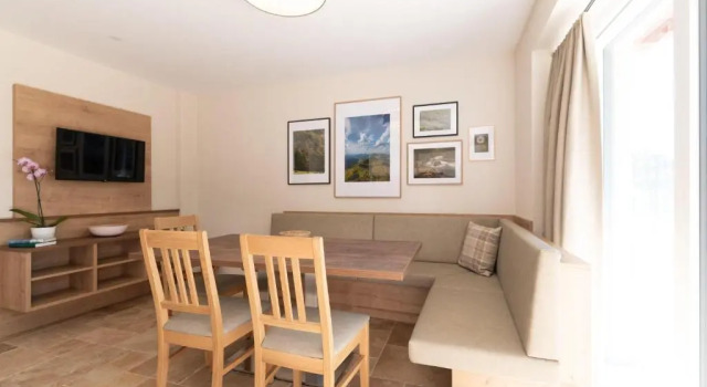 Ferienwohnung-Zaunkoenig-zentral-gelegen-zum-Schwimmbad-100-Meter-und-zum-Skigebiet-nur-3-km, Rezervovat Hotel Hotely v Lungau s parkováním, Parkování
