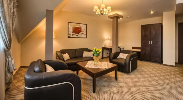 Апартаменты Hotel Ostaniec