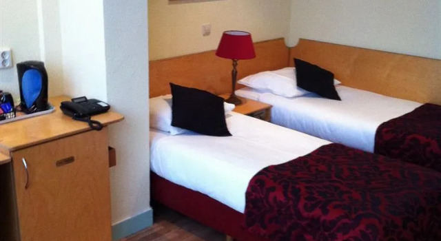 Marienpoel, Book Hotel Hotels in Leiden with Parking, Parking