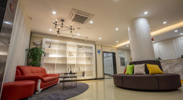Elan Inn Jingpin Kunming Henglong Shopping Plaza, Prenota Hotel Kunming Yunnan