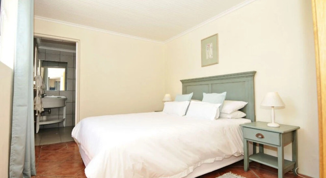 110 on Westcliff, Забронировать Отель Отели Херманус 4 звезды, рядом с Mediclinic Hermanus, 4*
