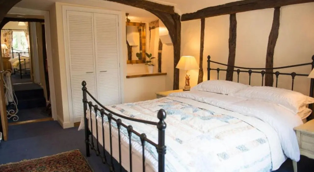 Meddlars a historic cottage on the countryside edge of a vibrant Market Town, Prenota Casa vacanze Hadleigh Suffolk