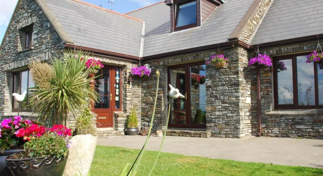 Carbery Cottage Guest Lodge, Book Guesthouse Durrus County Cork