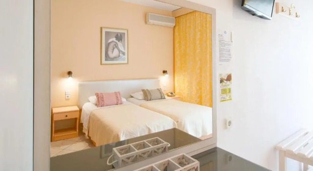 Hotel Rea, Забронировать Отель Отели Sporades с бассейном, Бассейн