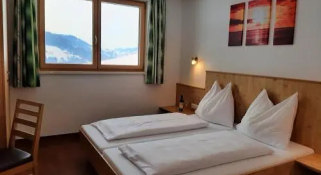 Bauernhof Burglehen, Rezerwuj Hotel Hotele w Salzburg z parkingiem, Parking