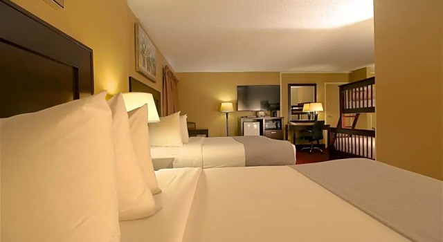 Шестиместный номер Standard Clarion Pointe Medicine Hat Saamis Tepee