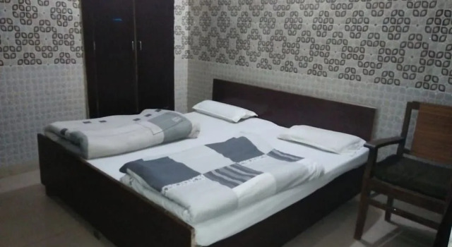 Goroomgo Riddhi Siddhi Haridwar, Book Hotel Hoteller i Padra med morgenmad, Morgenmad
