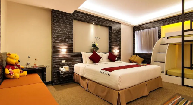 Семейный номер Standard Bossotel Bangkok