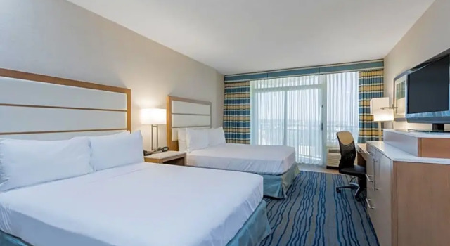 Четырёхместный номер Deluxe Wyndham Virginia Beach Oceanfront