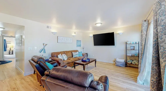 Waterfront Condo W & Dock Access, Rezerwuj Apartament Polson 