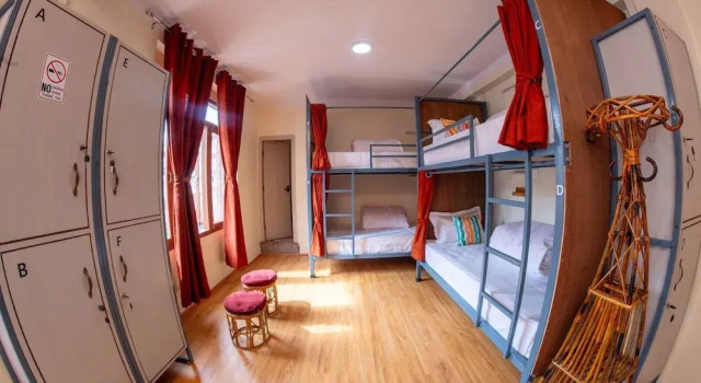 Кровать в общем номере (женский номер) Famous House Kathmandu