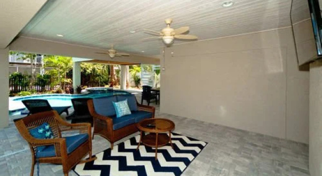 Hang 10 by RedAwning, Забронировать Отель Холмс-Бич Sarasota Area