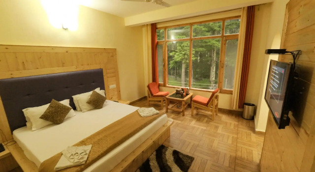 AmNeu Forest View Retreat, Забронировать Отель Отели Манали с парковкой, Парковка
