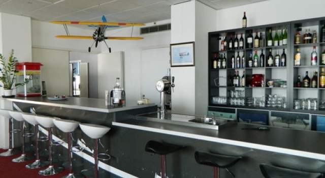 Hotel Restaurant Lelystad Airport, Забронировать Отель Отели Норда 3 звезды, 3*