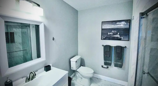 Secret Serenity! Roomy! Pool! 5 min from Beach!, Rezervasyon Otel Deerfield Beach Florida