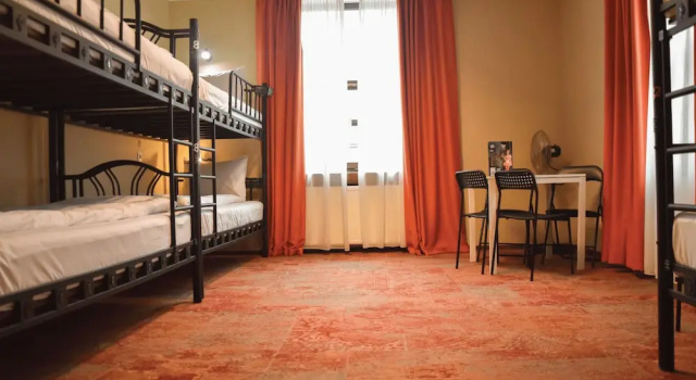 Кровать в общем номере (женский номер) B13 Hostel