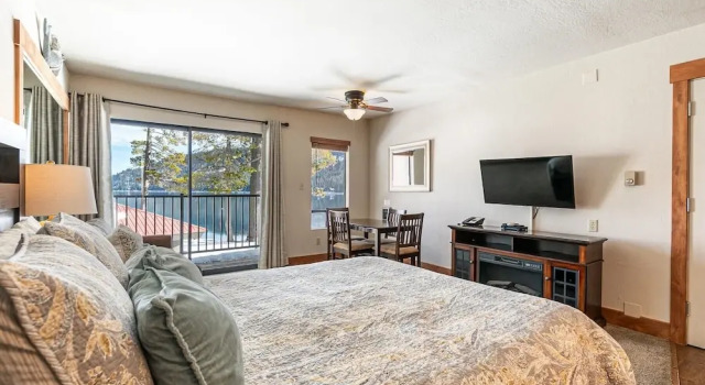 243 Bldg C 1 Bedroom Condo