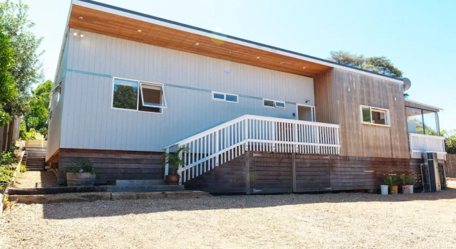 La Maison Soleil with heated Swim Spa, Rezerwuj Ośrodek wypoczynkowy Hotele w Auckland Region z parkingiem, Parking
