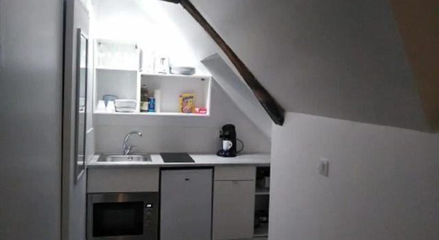 Студия L'établissement LA PLAGE A 2 PAS , vous propose 4 appartements neufs avec services , lits faits à votre arrivée , serviettes de toilette , ménage , Wifi , en hyper centre , Vue mer à 50m , tout est accessible à pied