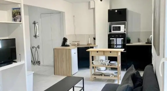 T2 bis COSY rénové en 2019, Avignon centre-ville, Prenota Appartamento Hotel a Alvernia con parcheggio, Parcheggio