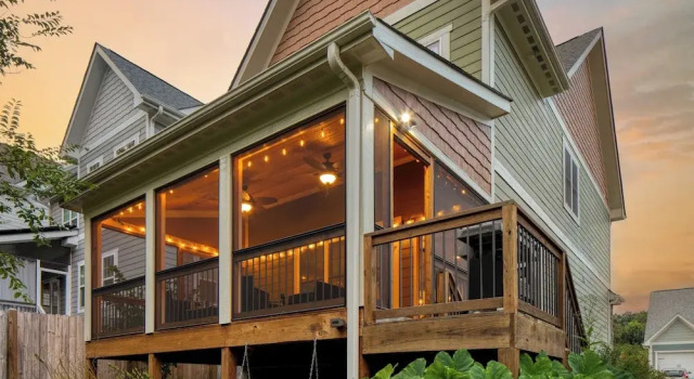 Коттедж с 4 комнатами с балконом Covered Deck + Firepit Black Mountain Retreat Sweetgum by Avantstay