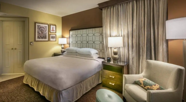 Номер Standard с видом на город Hilton Baton Rouge Capitol Center