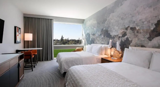 Четырёхместный номер Classic Le Meridien Pasadena Arcadia
