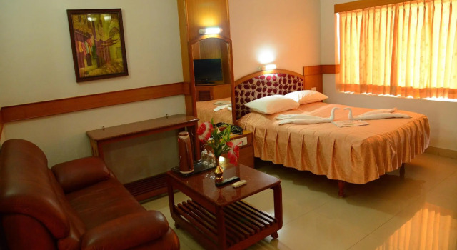 Hotel City Tower Coimbatore, Забронировать Отель Отели Коимбатур 3 звезды, 3*