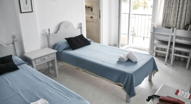 Economy Double room with balcony Hotel Rocamar