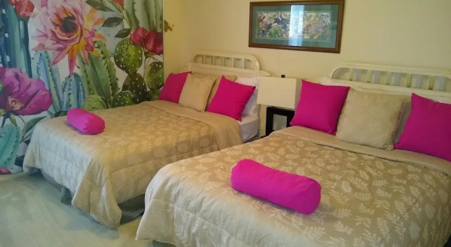 Georgia Ruth Drive by Padre Getaways, Забронировать Апартаменты/квартира Отели Саут-Падре-Айленд с парковкой, рядом с Sea Turtle Inc, Парковка