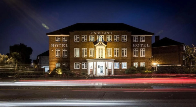 Kingsland Hotel, Забронировать Отель Брент Харроу