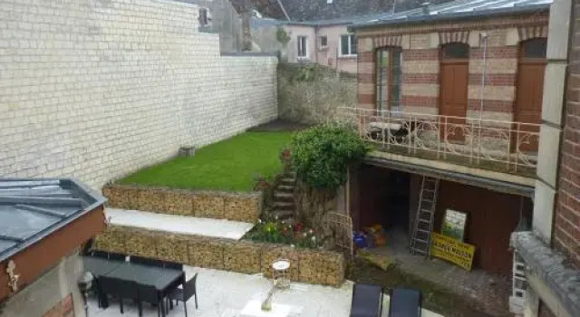 Le 15 - Maison de Prestige à Laon, Varaa Hotelli Laon 