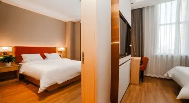 Люкс Aifeel Hotel (Hami Xinmin Fifth Road)