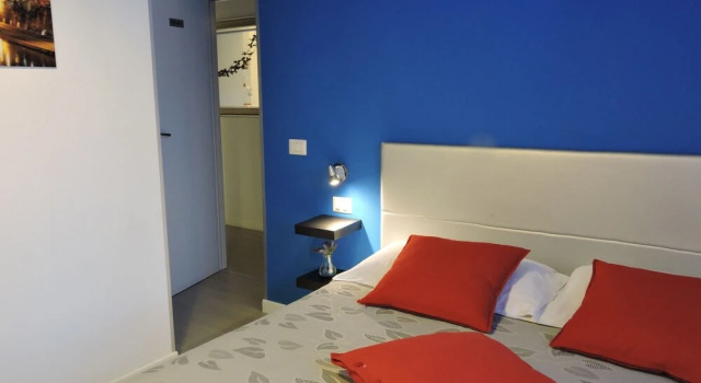 GinEster, Reserva ahora Hotel Hoteles en El Lacio con aparcamiento, Aparcamiento