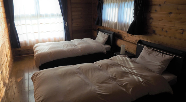 Rocky, Rezervasyon Otel Toba 