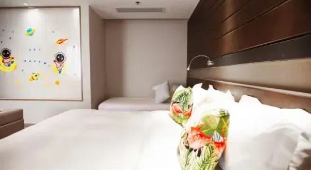 Люкс Flamingo Harbour Hotel