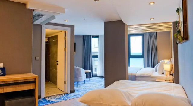 Трёхместный номер Superior с видом на море Maritimo Hotel