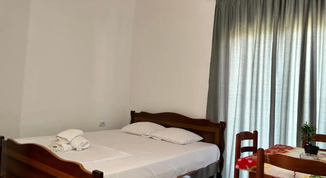 Guesthouse Dollomaja Ksamil, Забронировать Отель Отели в центре Ксамил, в центре
