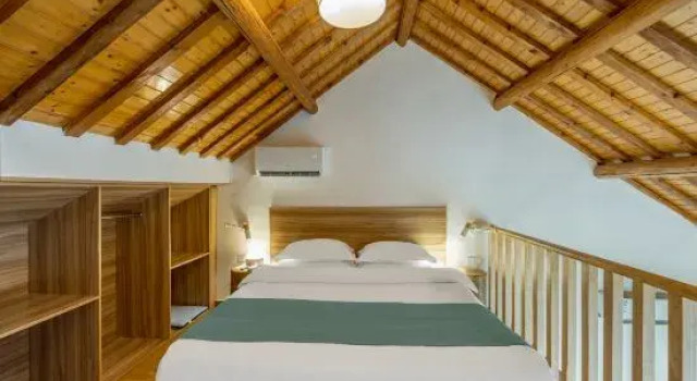 Suite Building Manor