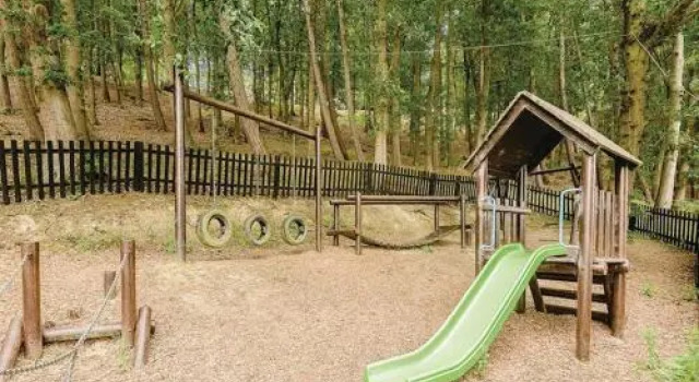 Penllwyn Lodges, Book Hotel Berriew Powys