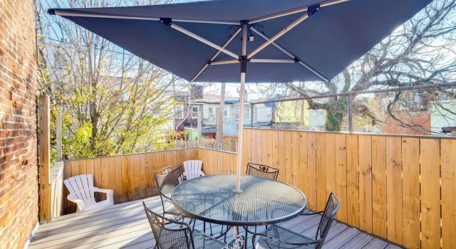Апартаменты 1 Mi to Dtwn: Townhome w/ Patio in Baltimore!