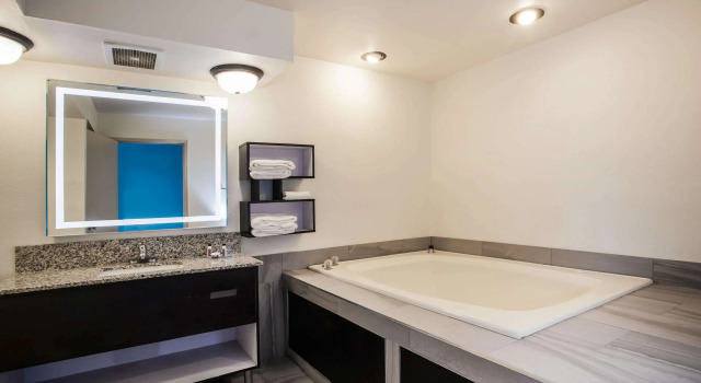 Howard Johnson by Wyndham Blackwood Near Philadelphia, Buchen Sie Hotel Blackwood Philadelphia und Umgebung