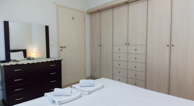 Scenic Balcony Apt in Vibrant Petralona