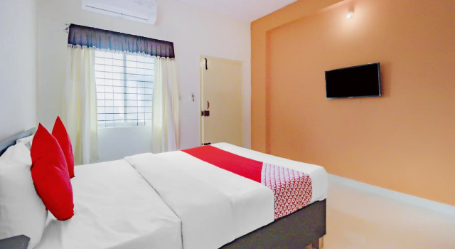 P N K Suites by OYO Rooms, Rezervovat Hotel Hotely v Bangalore s parkováním, Parkování