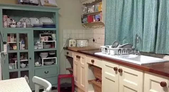 Room in Country Cottage Style House, Забронировать Дом для отпуска Коттеджи Голуэй, Коттедж